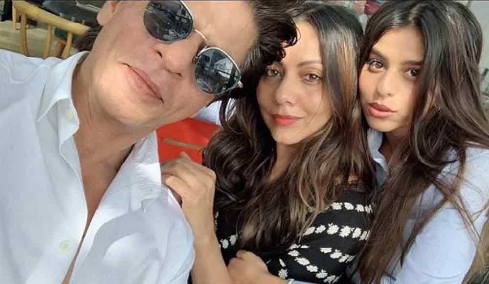 Shahrukh Khan With Wife Gauri Khan & Daughter Suhana Khan