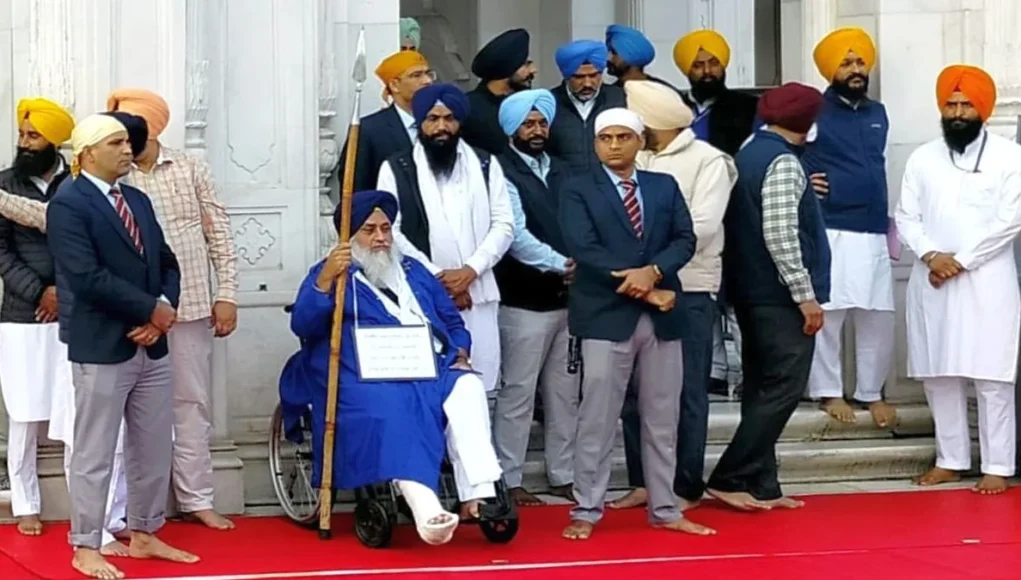 'Sewadar' duty is performed at Golden Temple by Sukhbir Badal.