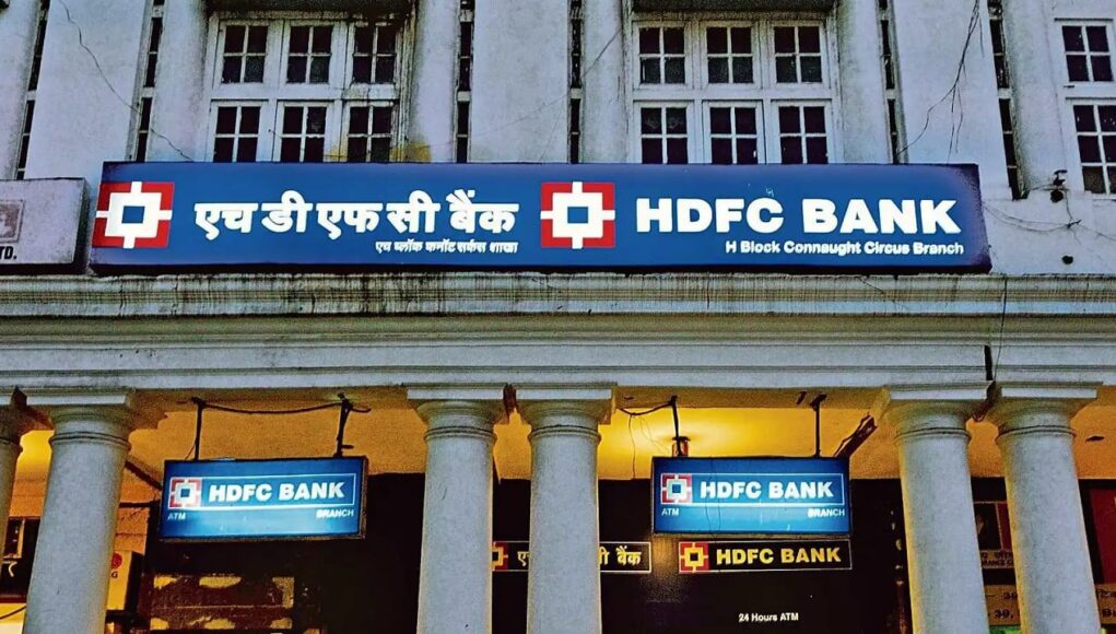 Should you buy, hold, or sell HDFC Bank stock? Q3 results are in line with market expectations.