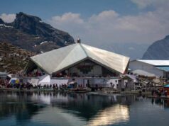 Char Dham, Hemkund Sahib Yatra Postponed Due to Heavy Rain, Landslide Alert. Char Dham and Hemkund Sahib Yatra Postponed Due to Heavy Rain, Landslide Alert.