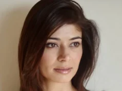 On the evening of the Echoes of Us Awards, Pooja Batra Shah draws attention. Pooja Batra Shah is the center of attention on the night of the Echoes of Us Awards.
