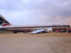 The smell of spoiled food forced a two-hour Delta flight to turn around. A two-hour Delta aircraft was forced to turn around due to the stench of rotten food.