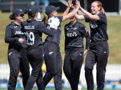 As New Zealand starts out well, Halliday and Devine shine. Halliday and Devine impress as New Zealand gets off to a strong start.