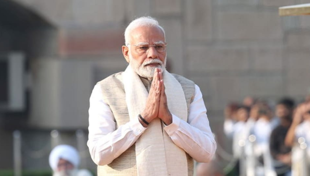 “Have You Ever Made Tea?” Kharge calls PM Modi’s “Chaiwala” claim “dramatic” in an attempt to get votes, but the BJP retaliates