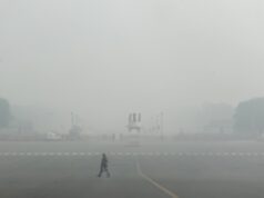 Travel plans may be disrupted by severe fog, according to the IMD’s yellow notice for Delhi. The IMD's yellow advisory for Delhi states that heavy fog could interfere with travel arrangements.