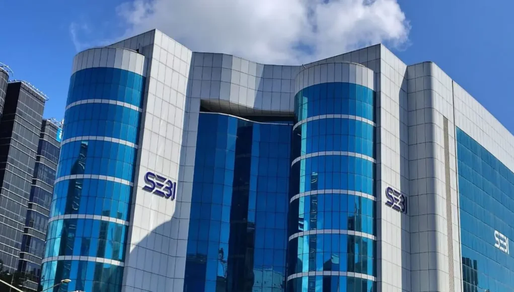 Sebi Accuses PwC and EY Executives of Insider Trading, Notice Shows