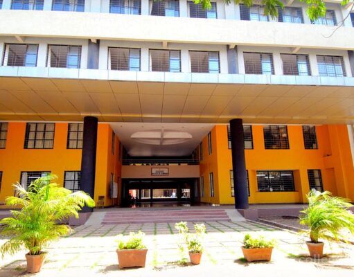 What are the top private technology institutes in Mumbai city?