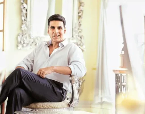 “Isko itna seriously na le aaplog..” is Akshay Kumar’s response to the “flop actor” accusation in Welcome to the Jungle.