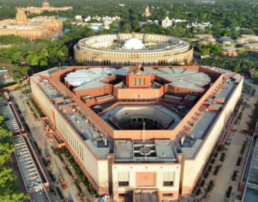 A parliamentary panel has recommended that the Prime minister, Union ministers and Chief ministers be suspended and not permanently removed from their posts, if they are detained for 30 straight days on charges of serious offences.