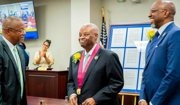 Former USVI Governor Kenneth Mapp receives Medal of Honor | News Former USVI Governor Kenneth Mapp receives Medal of Honor | News