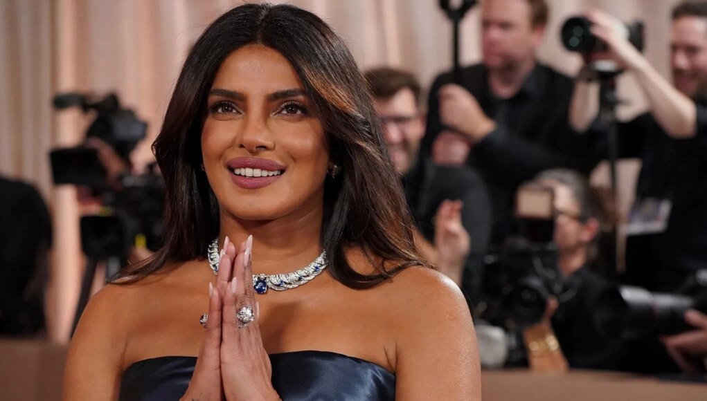 The ‘Mama Needs the Works’ BTS: Priyanka Chopra Jonas’ Golden Globes Glam Revealed The ‘Mama Needs the Works’ BTS: Priyanka Chopra Jonas’ Golden Globes Glam Revealed