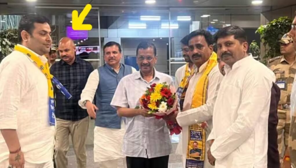 Viral Video: Swati Maliwal ‘attacker’ Bibhav Kumar seen accompanying ex-boss Kejriwal for poll rally in Lucknow