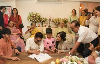 Aamir Khan, Gauri Spratt Dance Away After Exchanging Vows