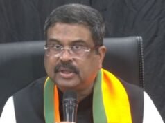 Pradhan accuses Rahul of playing politics over students