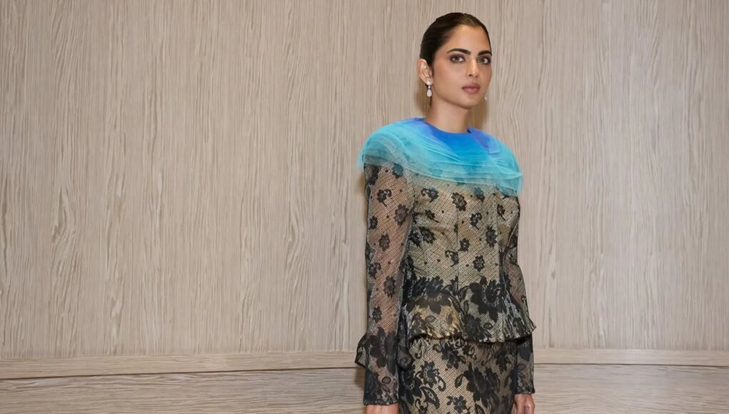 A Rs 50 Lakh Fashion Moment? Decoding Isha Ambani’s Schiaparelli Look