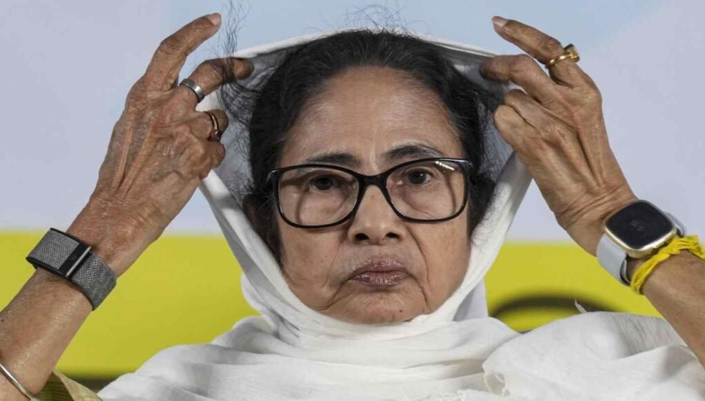 New trouble for ‘Kalighat TMC’ as 12 more bank accounts frozen New trouble for ‘Kalighat TMC’ as 12 more bank accounts frozen