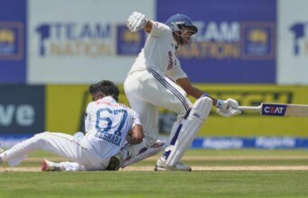 Yashasvi Jaiswal Loses Wicket After Bizarre Run-Out. KL Rahul’s Reaction Says It All – Watch