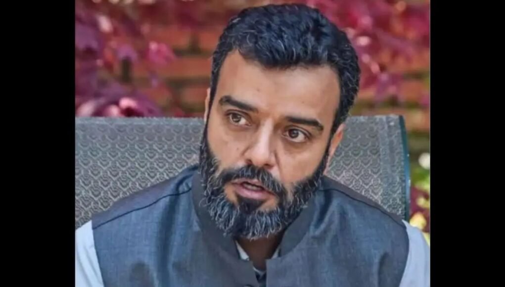 Lok Sabha MP from Srinagar Syed Aga Ruhullah has strongly criticized Centre’s policy at handling statehood issue for J&K and pointed fingers at BJP-RSS for pursuing ‘agenda based political project’ for the same. Lok Sabha MP from Srinagar Syed Aga Ruhullah has strongly criticized Centre’s policy at handling statehood issue for J&K and pointed fingers at BJP-RSS for pursuing ‘agenda based political project’ for the same.
