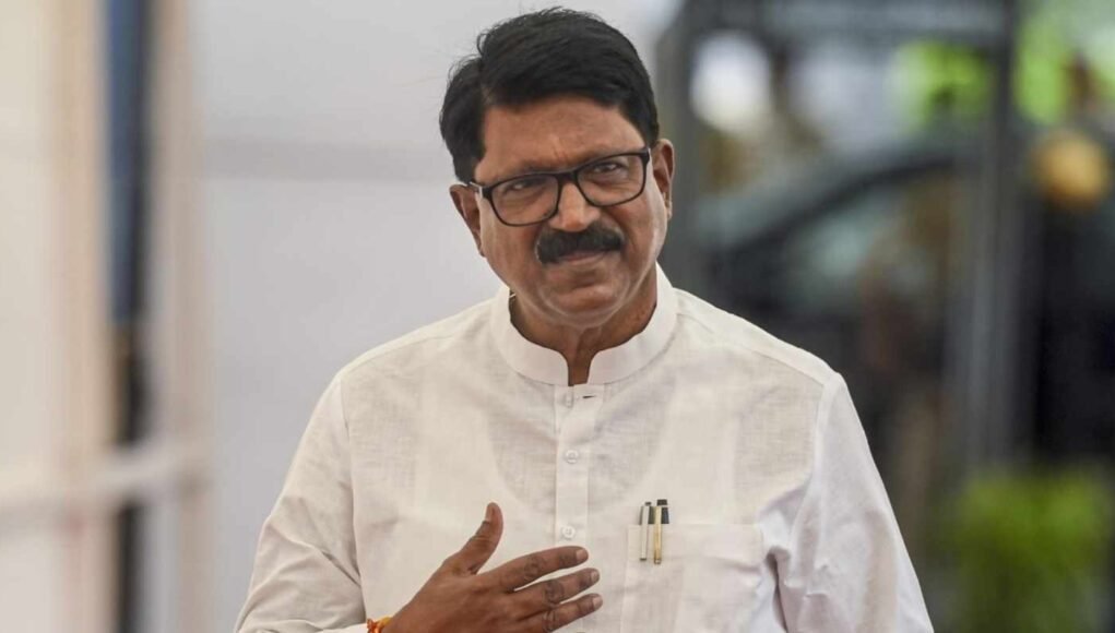 Shiv Sena (UBT) warns rebel MPs against merger with Eknath’s camp