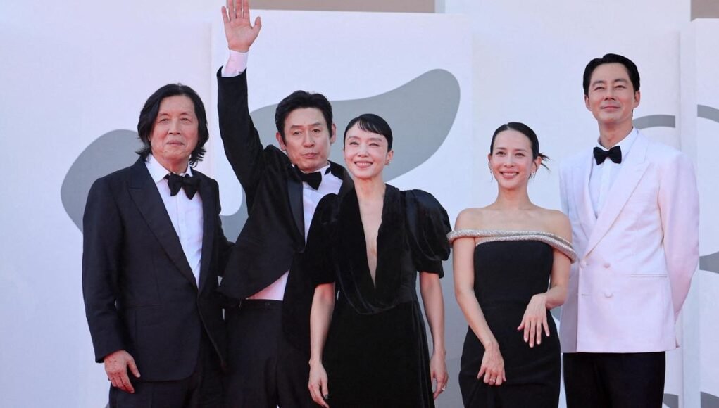 2026-09-06T154555Z_1036236420_RC2QDNAZTKKI_RTRMADP_3_FILMFESTIVAL-VENICE-POSSIBLE-LOVE.JPG
