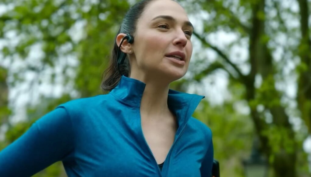 ‘The Runner’ movie review: Gal Gadot runs flat out to save this generic thriller