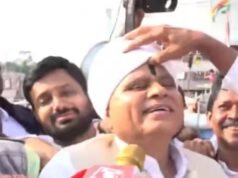 WATCH: MP Cong leader blackens face as promised; had claimed BJP will not bag even 50 seats in assembly polls