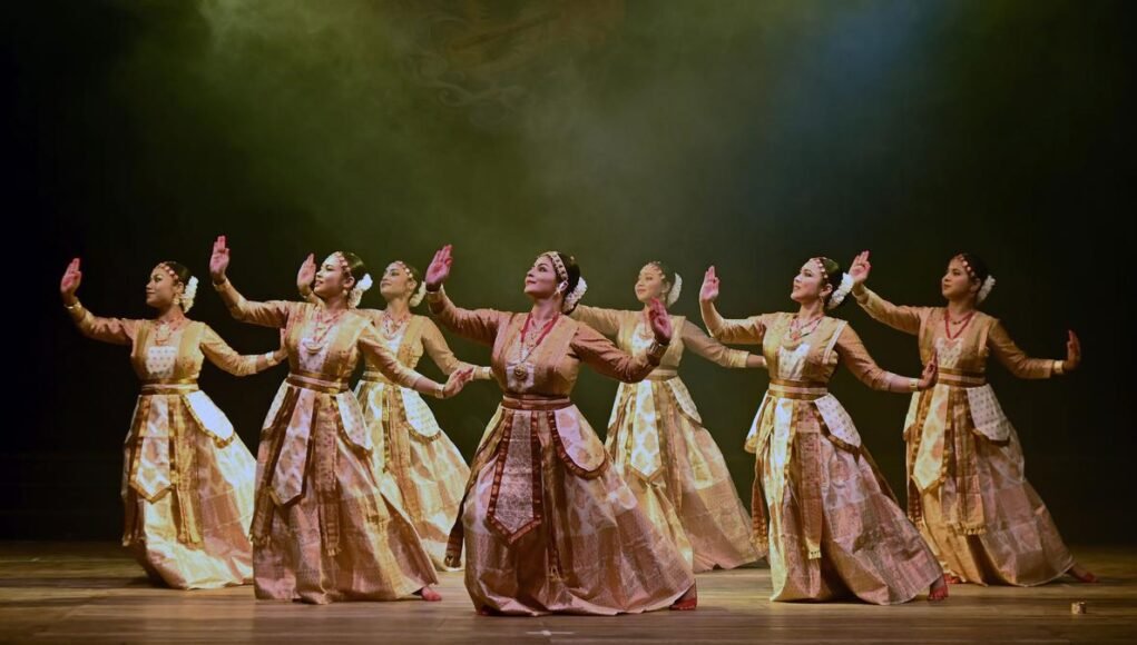 Sarvabhutatma Sri Krishna: A Sattriya exploration of Krishna using the Panchabhuta