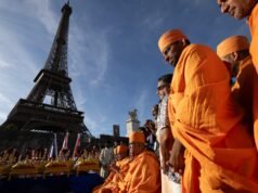 Eiffel Tower chief to step down after uproar over removal women staff during BAPS visit