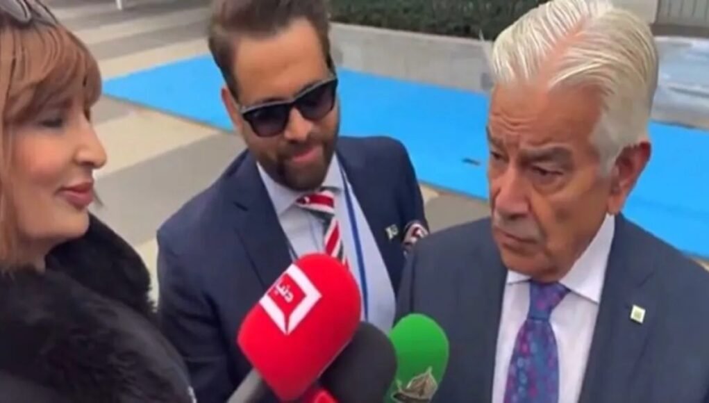 Pakistani minister Khawaja Asif makes controversial gesture at Afghan woman journalist, VIDEO sparks outrage Pakistani minister Khawaja Asif makes controversial gesture at Afghan woman journalist, VIDEO sparks outrage