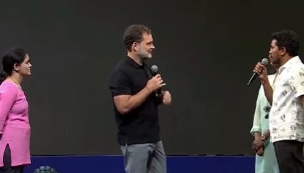 System fears students because they ask questions: Rahul Gandhi in Indore System fears students because they ask questions: Rahul Gandhi in Indore