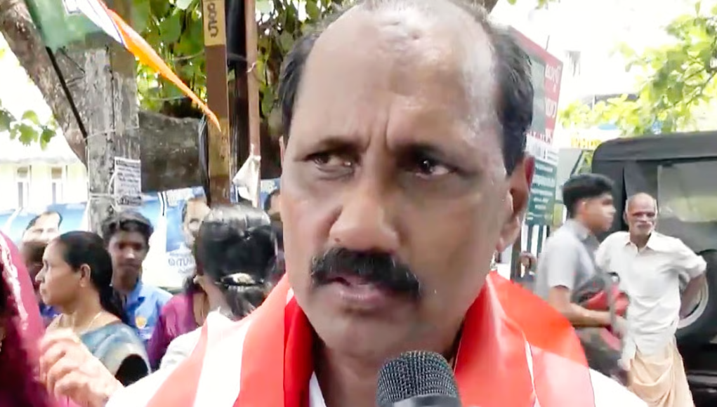 In rare show of courtesy, Kerala MLA asks predecessor to inaugurate bridge
