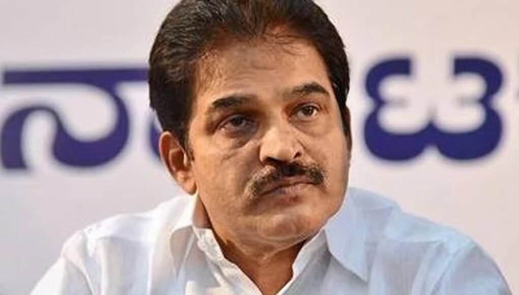 Case registered against five people over FB posts targeting K.C. Venugopal Case registered against five people over FB posts targeting K.C. Venugopal