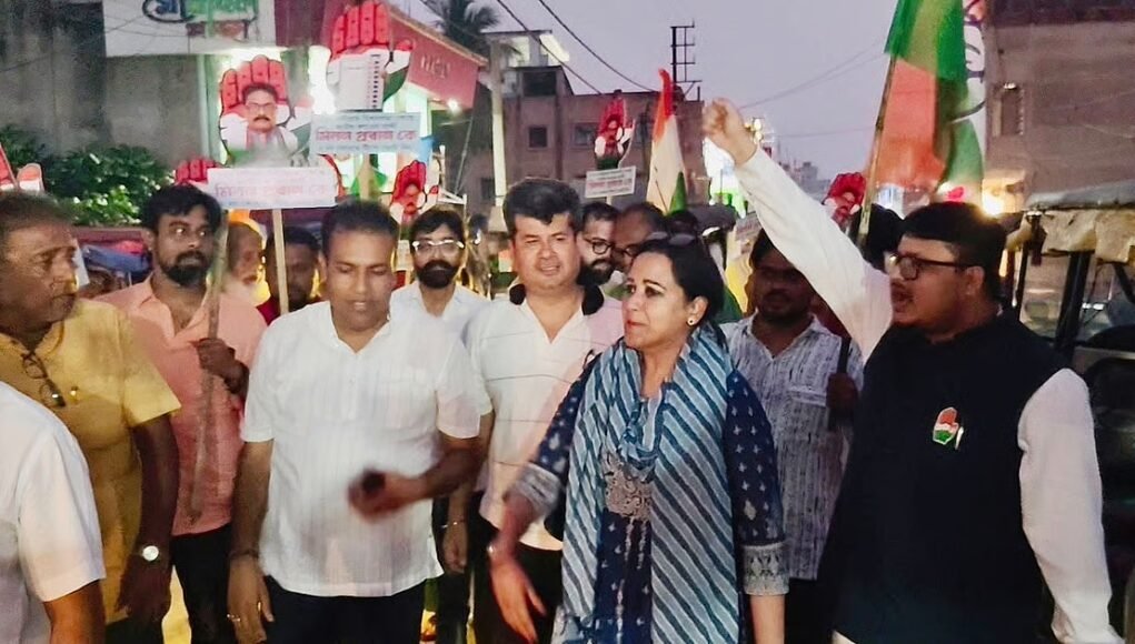 Bengal: Nandigram tensions rise, Congress campaign vehicle attacked