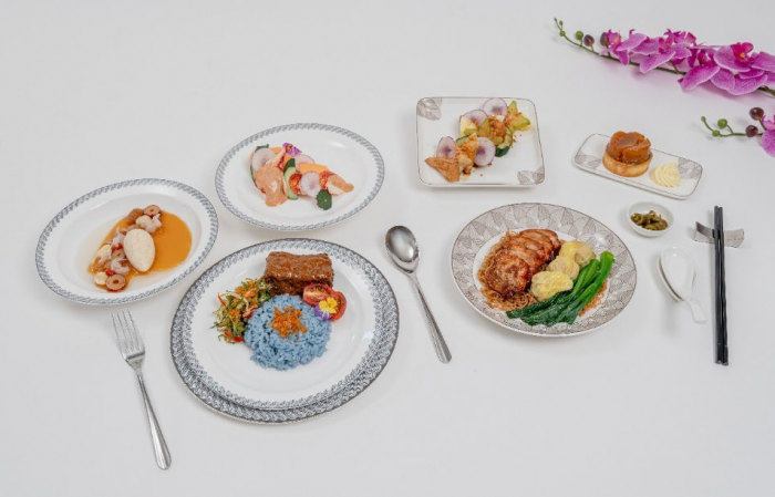 SINGAPORE AIRLINES ENHANCESIN-FLIGHT DINING EXPERIENCE WITH NEW DISHES, BEVERAGES, AND SERVICEWARE | News SINGAPORE AIRLINES ENHANCESIN-FLIGHT DINING EXPERIENCE WITH NEW DISHES, BEVERAGES, AND SERVICEWARE | News
